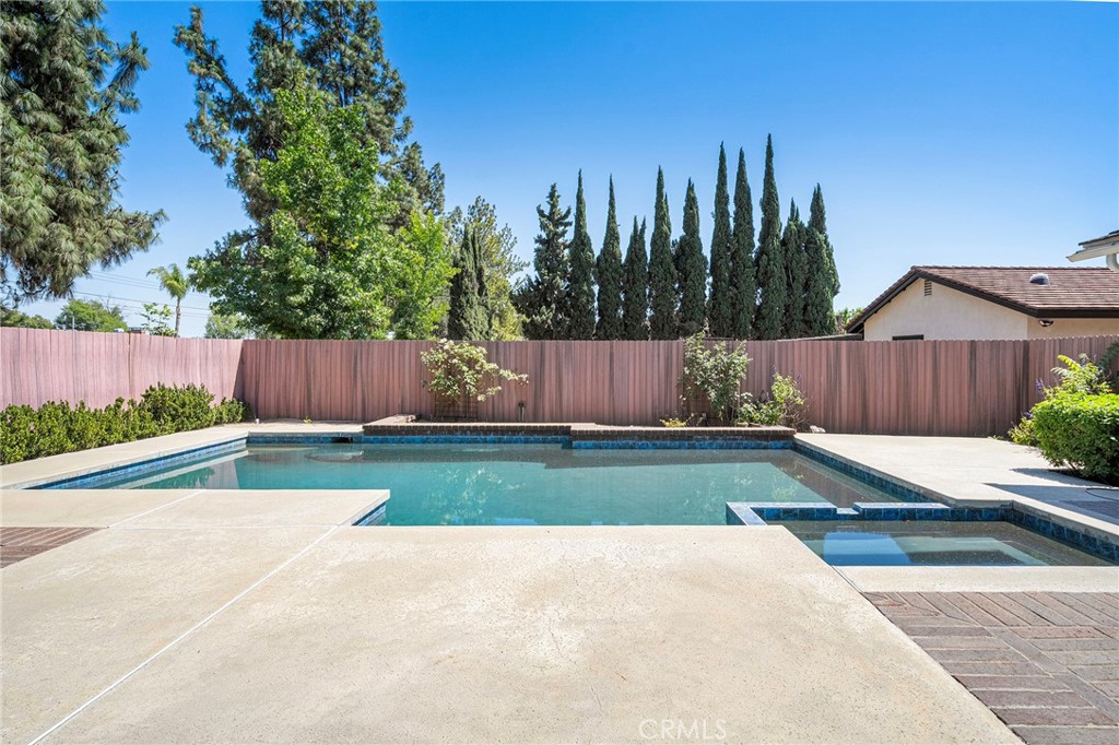 Property photo 44