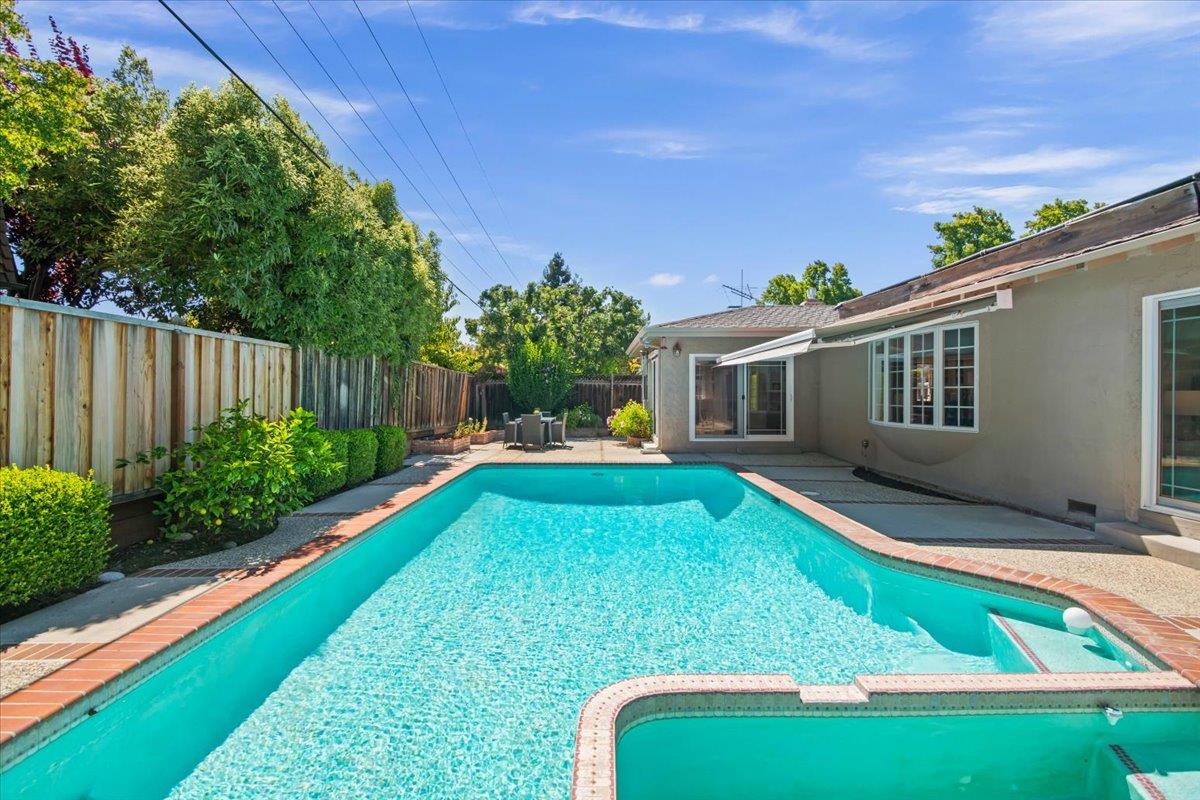Property photo 38