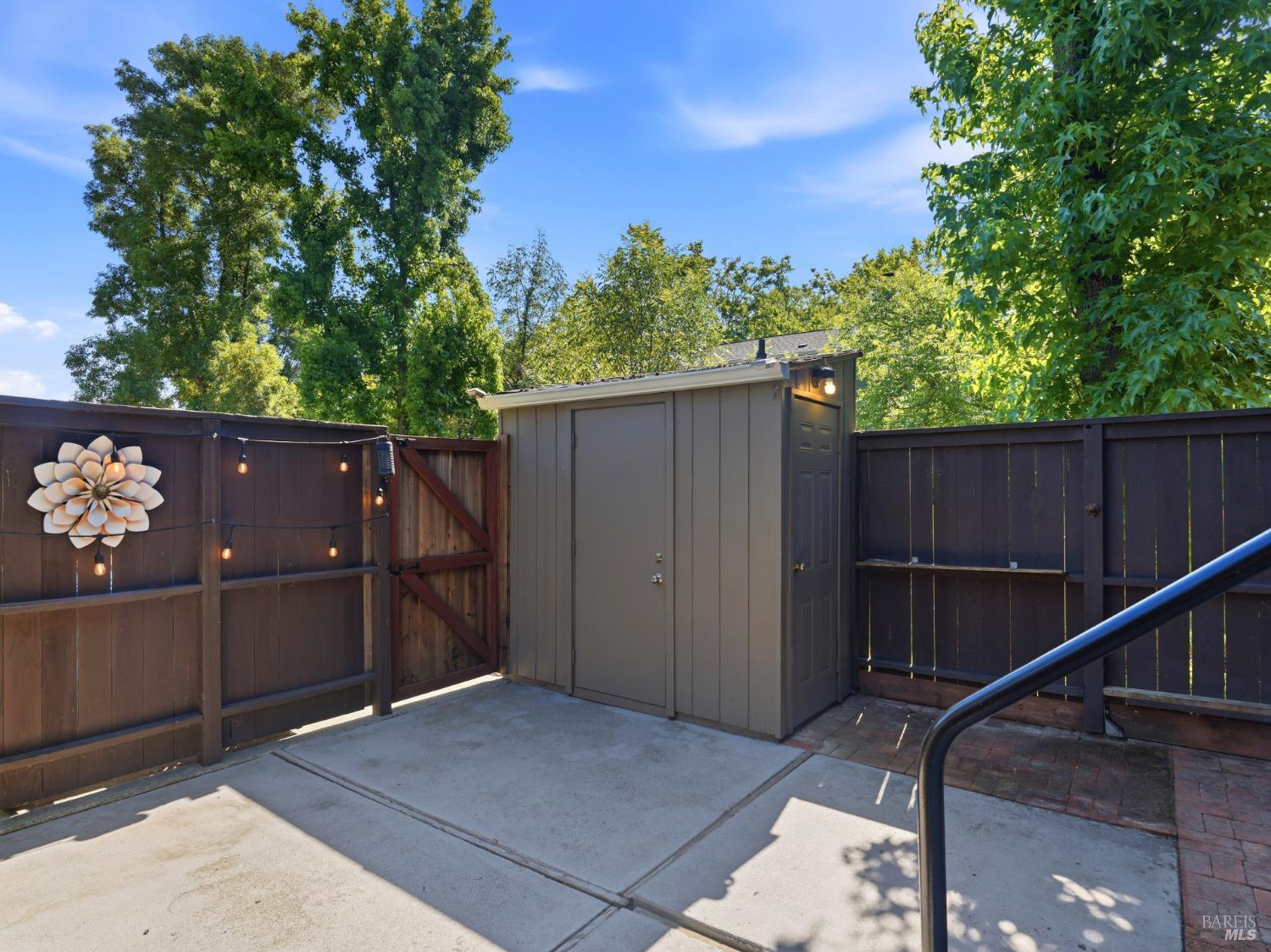 Property photo 38