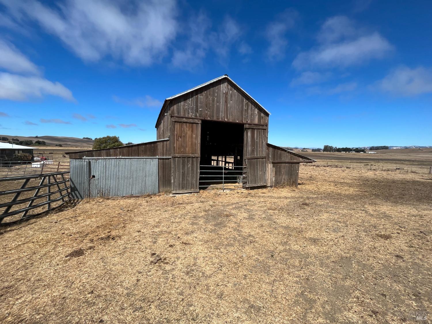 Property photo 25
