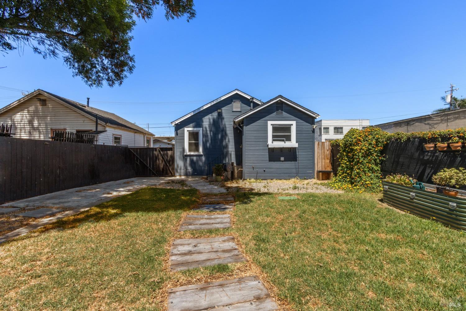 Property photo 25
