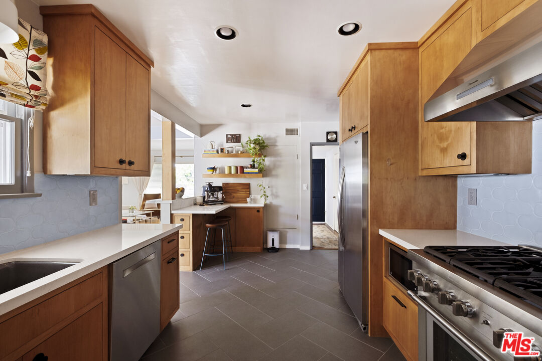 Property photo 28