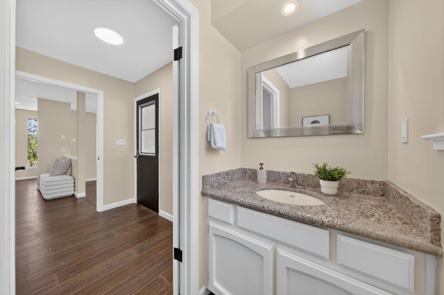 Property photo 46