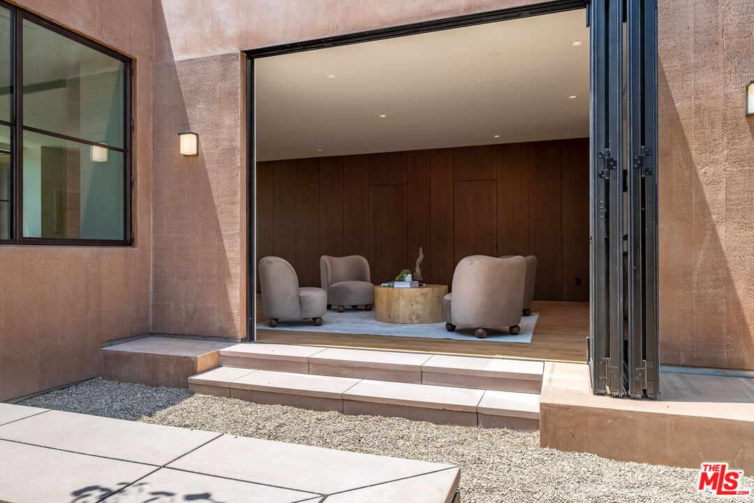Property photo 44