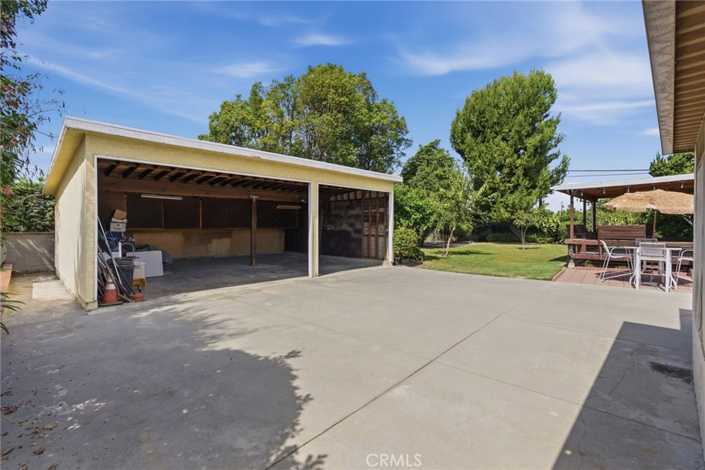 Property photo 37