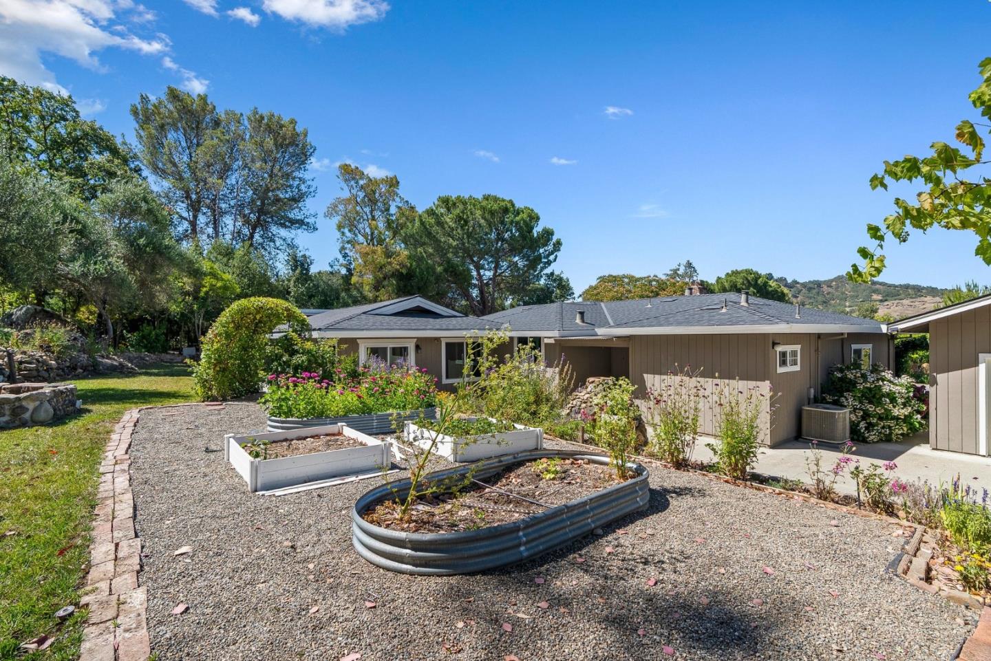 Property photo 43