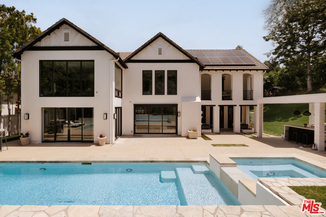 Property photo 38