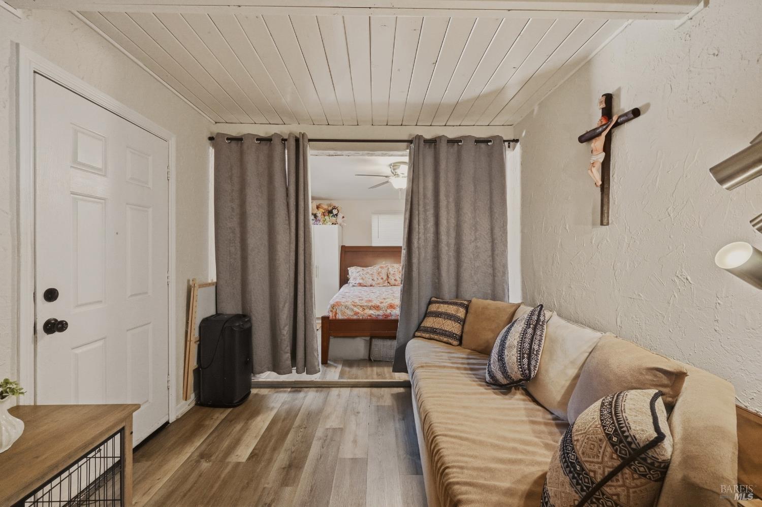 Property photo 31
