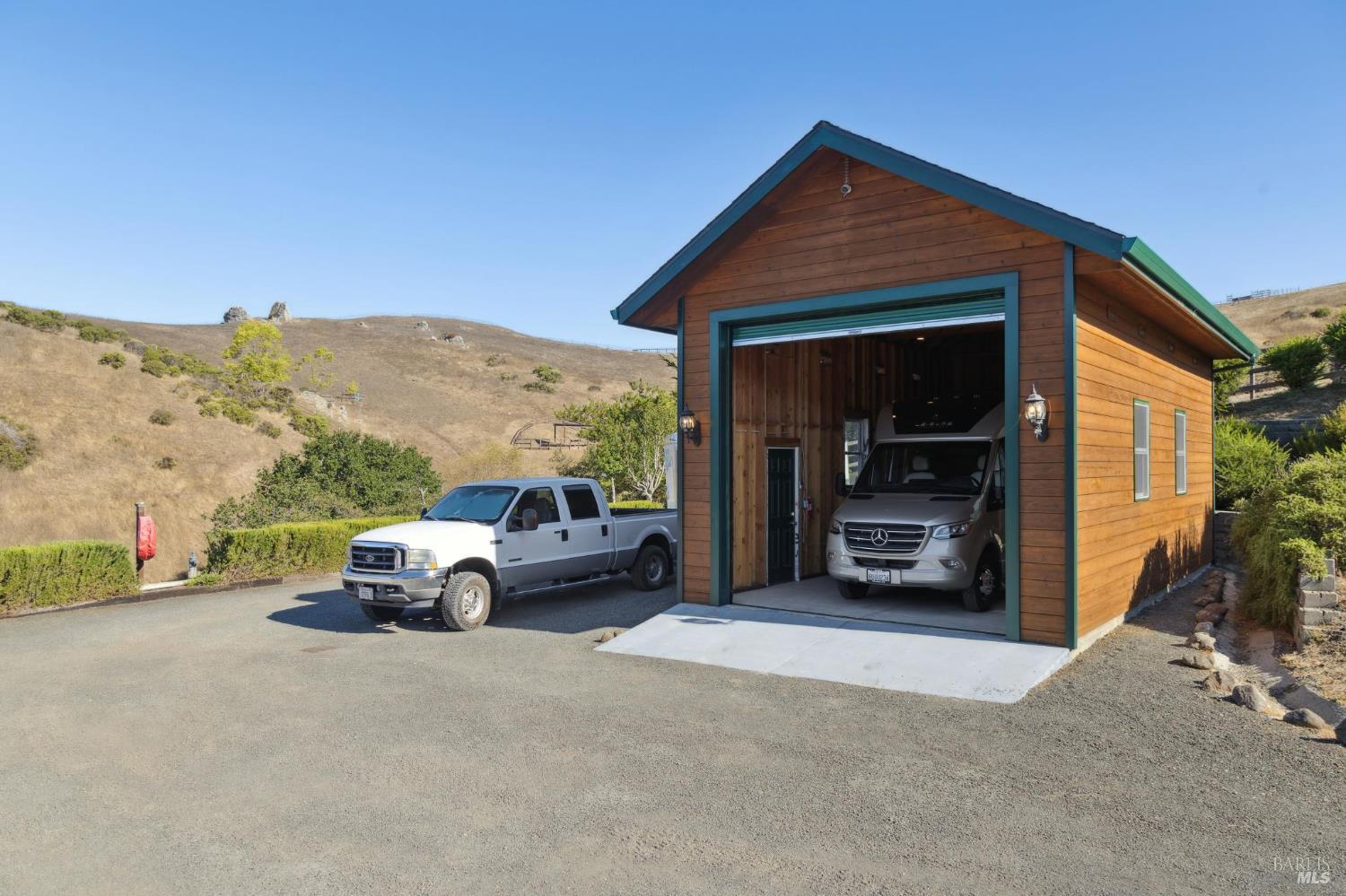 Property photo 25
