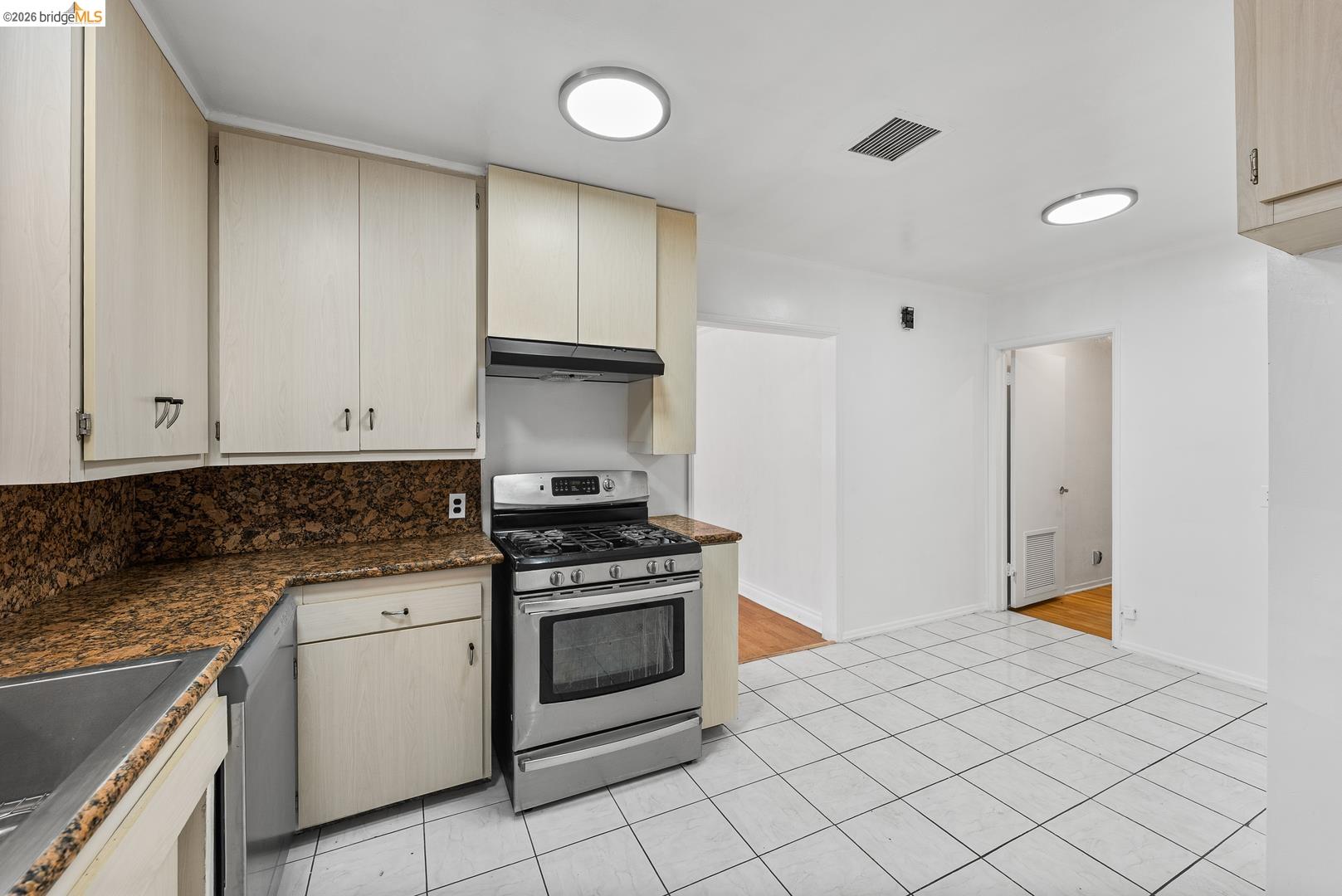 Property photo 35