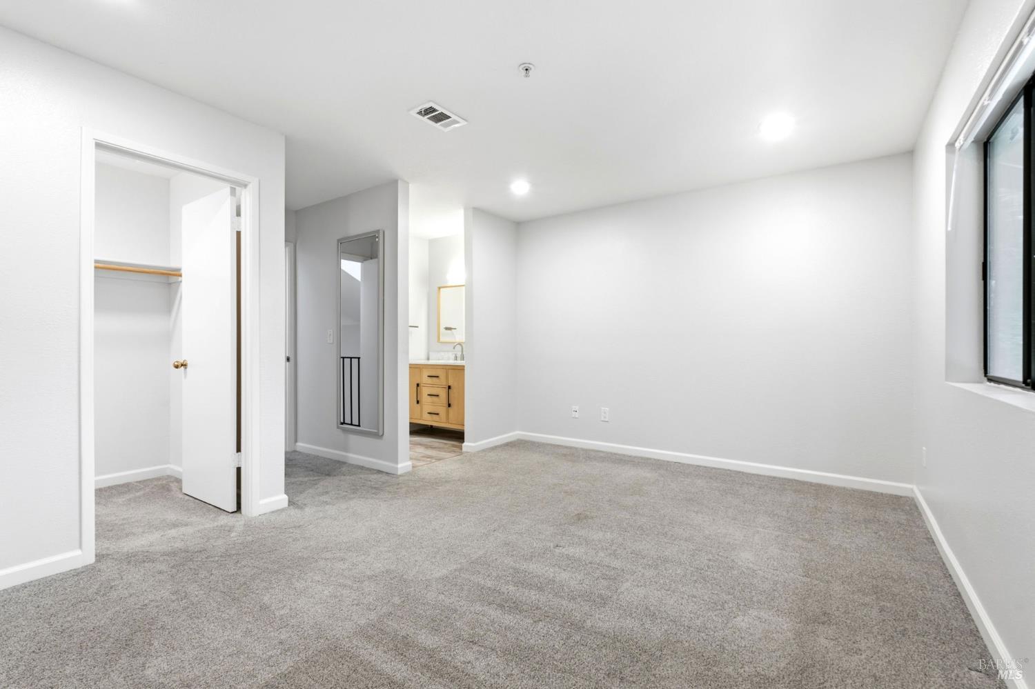 Property photo 50