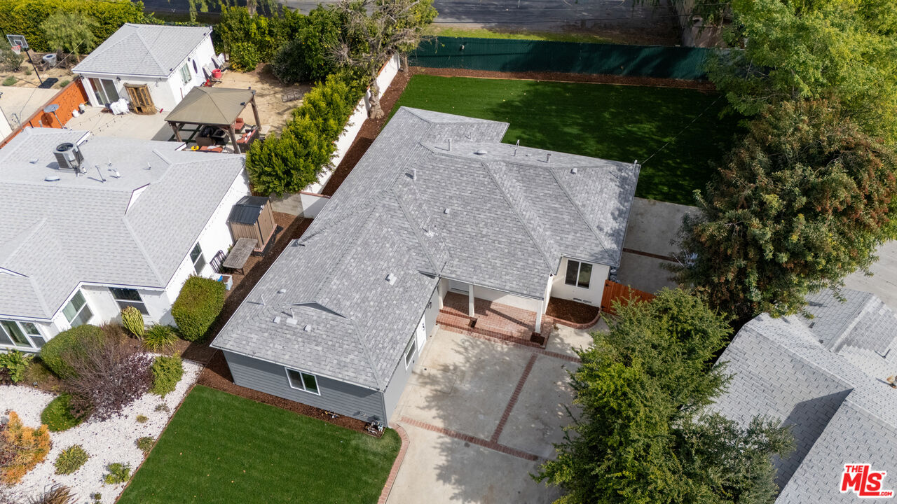 Property photo 43