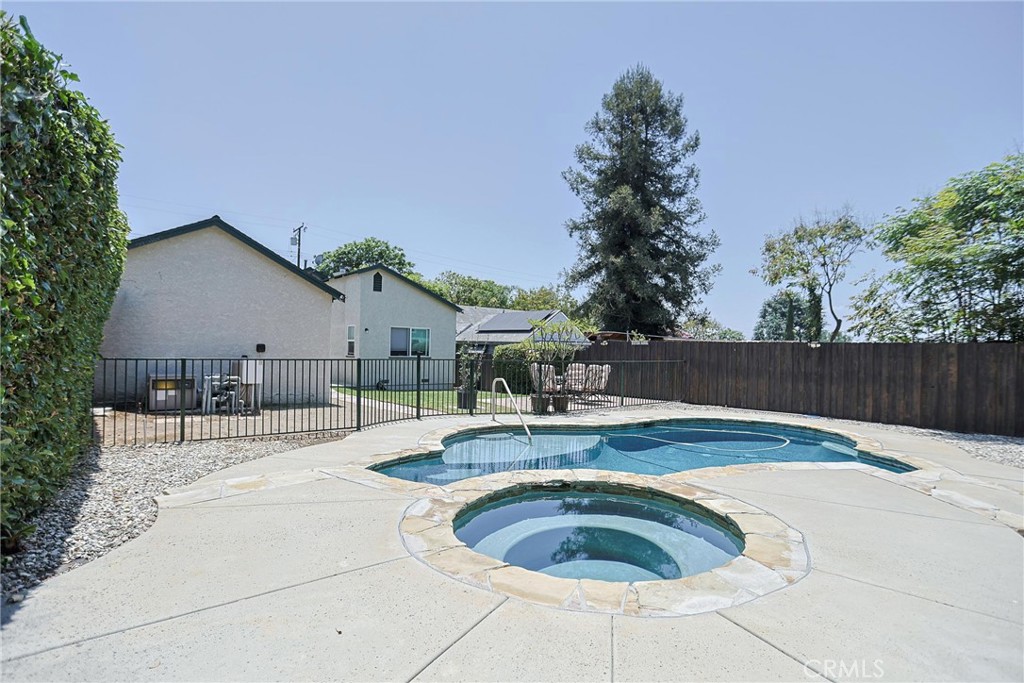 Property photo 43
