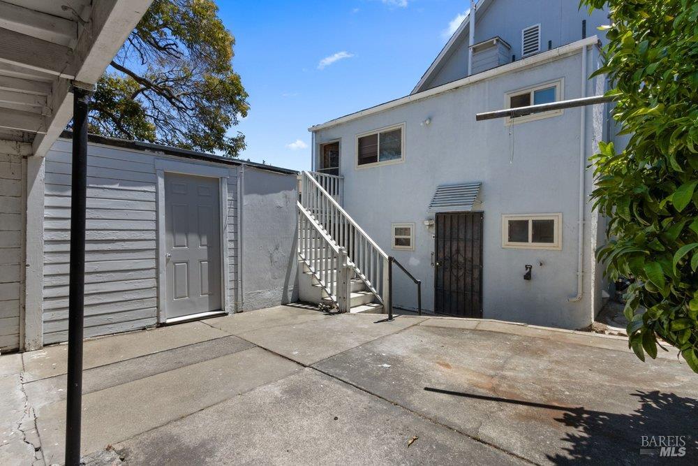 Property photo 33
