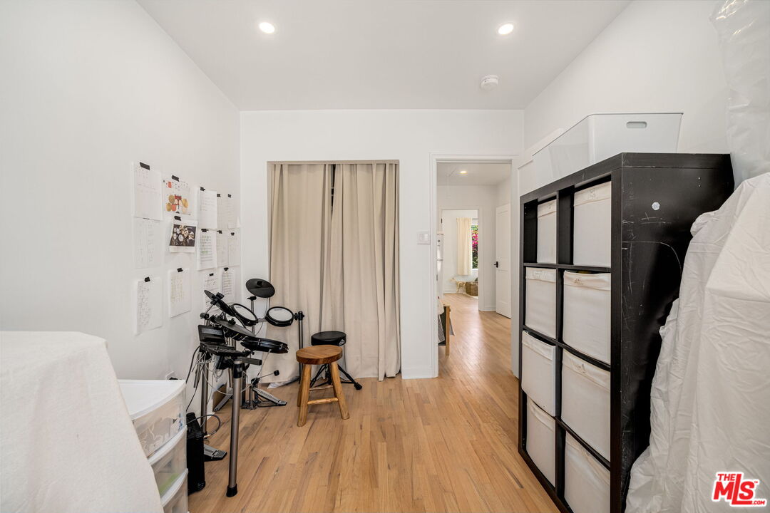 Property photo 31