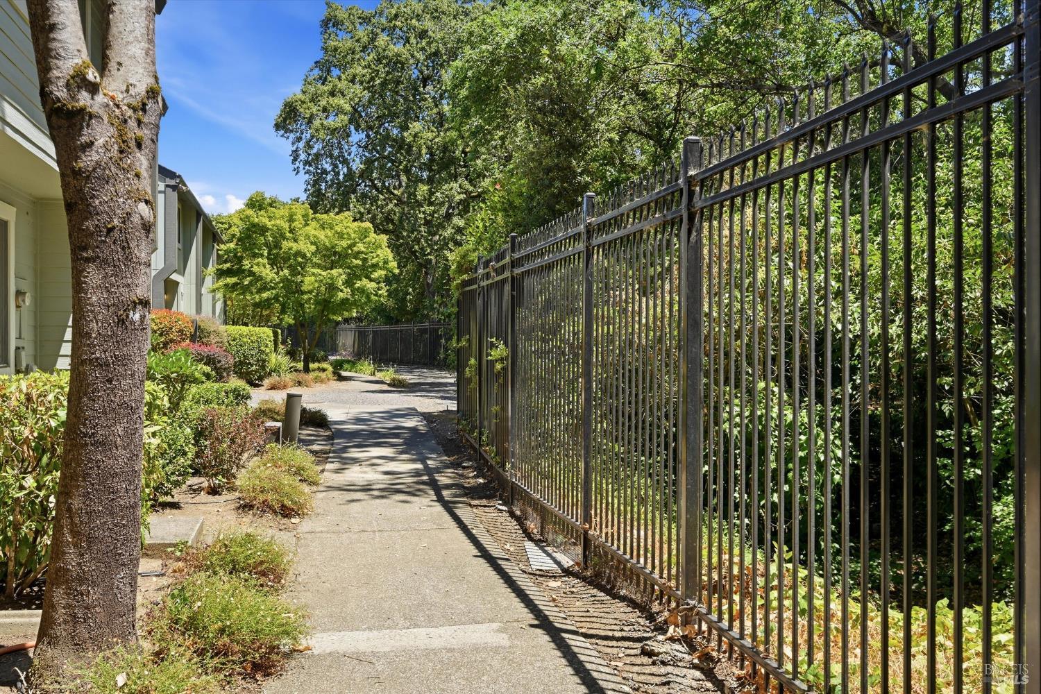 Property photo 31
