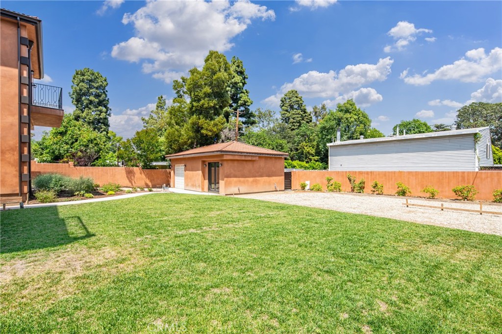 Property photo 33