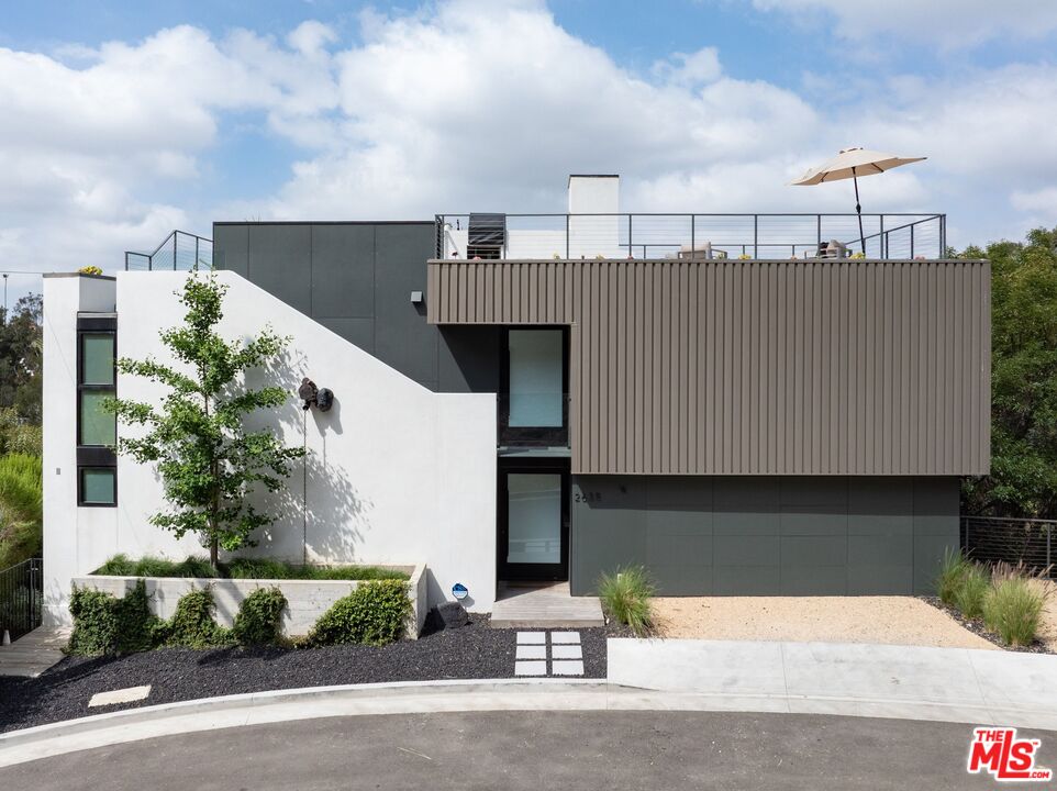 Property photo 35