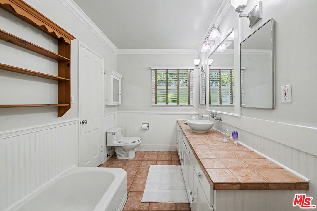 Property photo 32