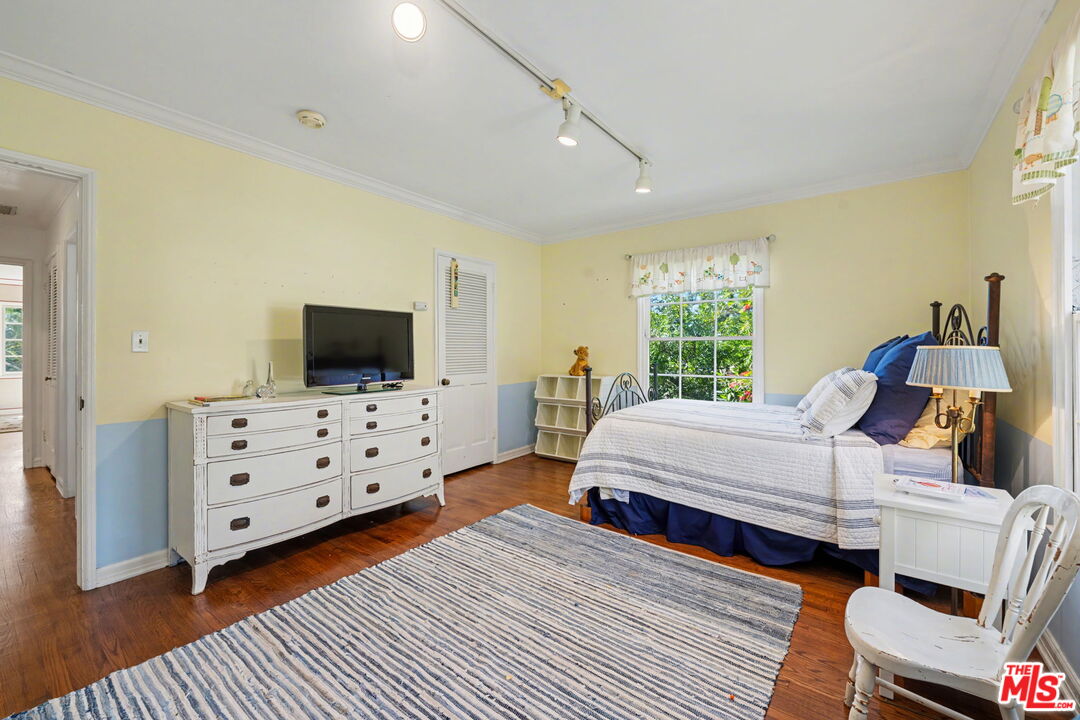 Property photo 35
