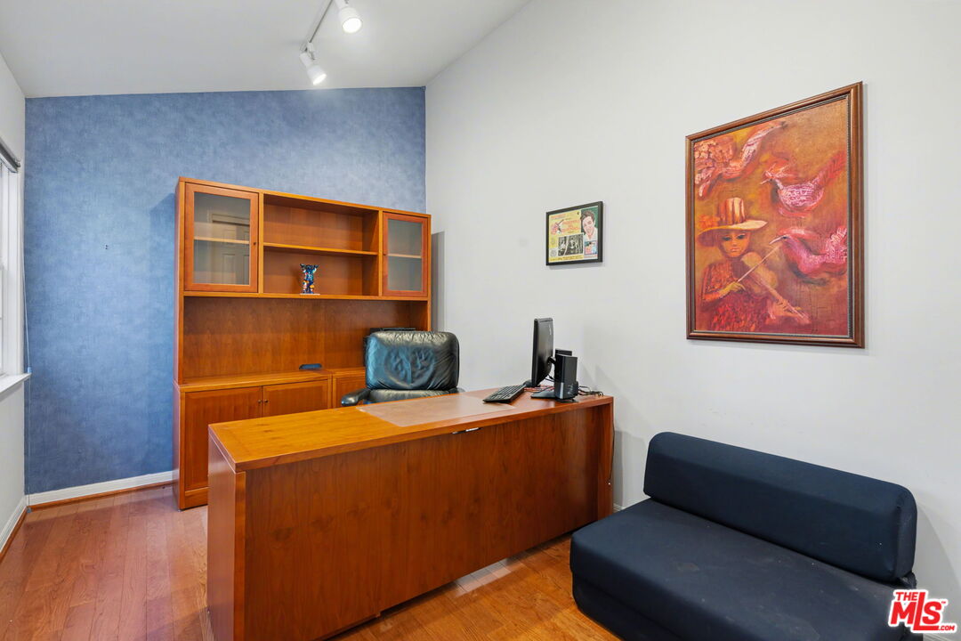 Property photo 36
