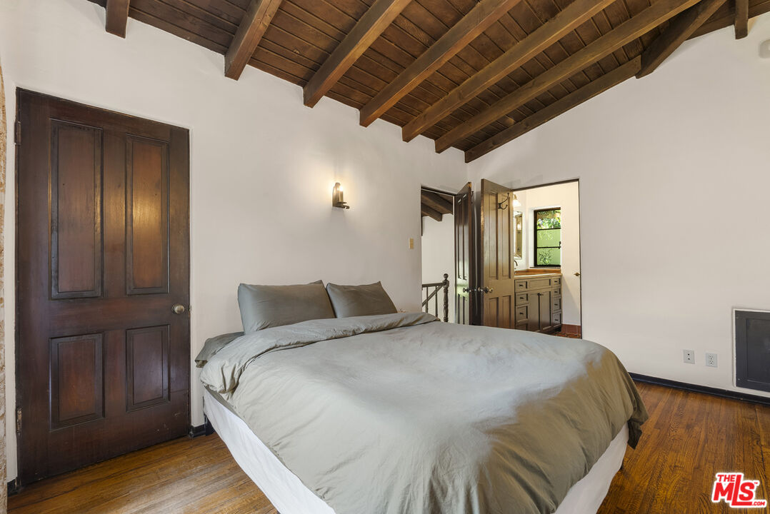 Property photo 38