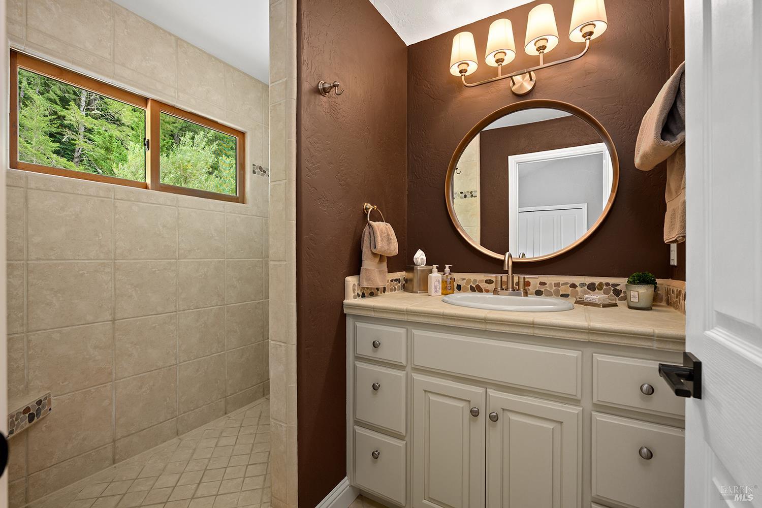Property photo 44