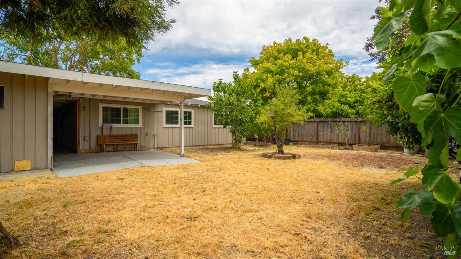 Property photo 35