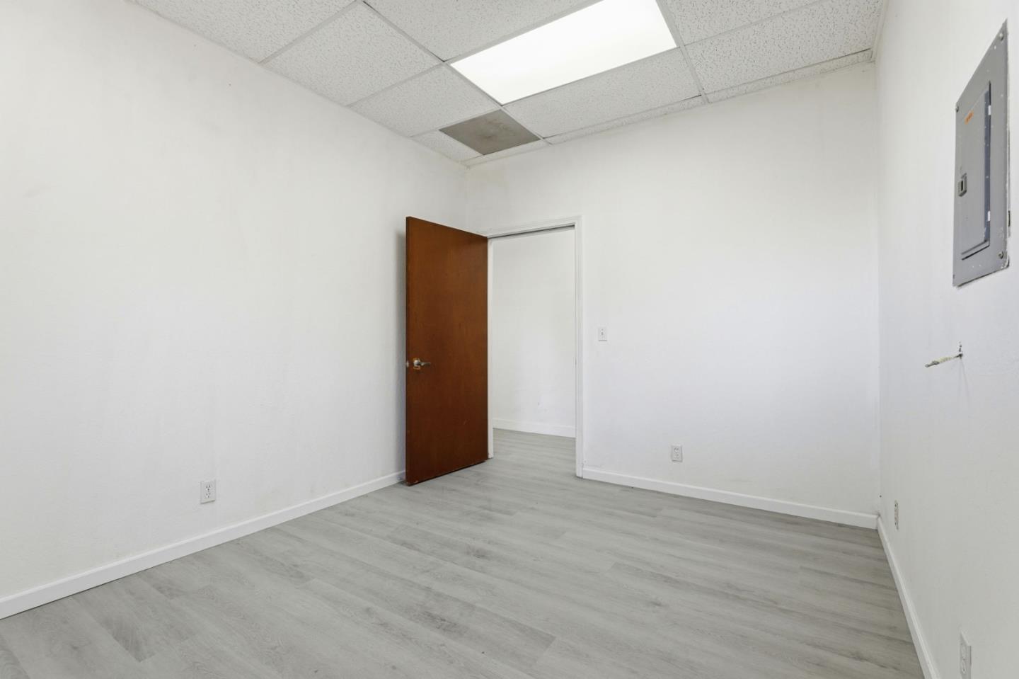 Property photo 34