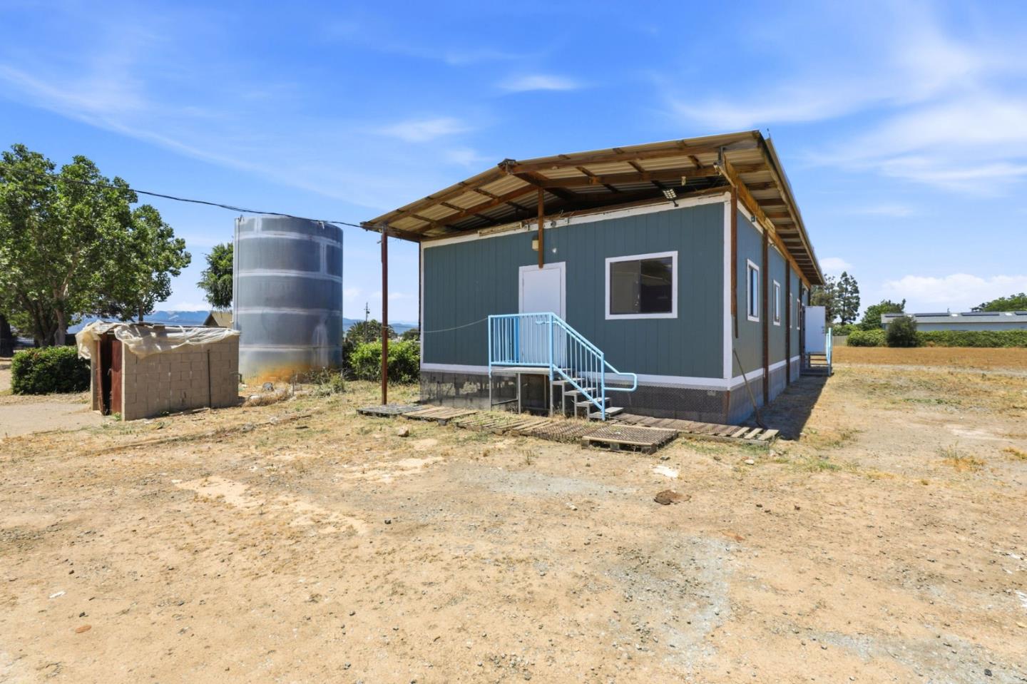 Property photo 44
