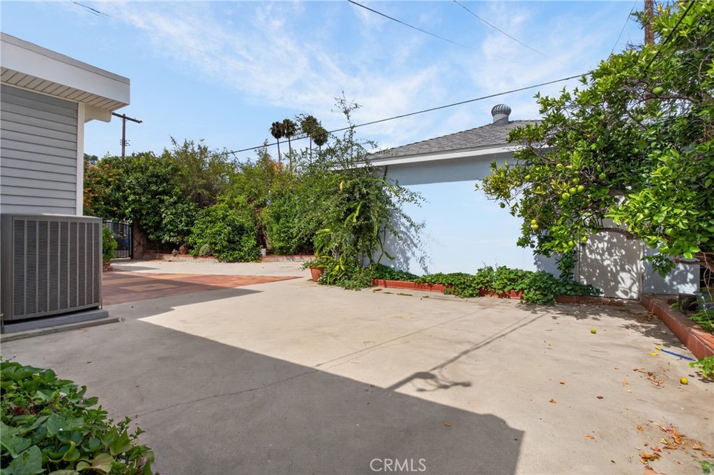 Property photo 33