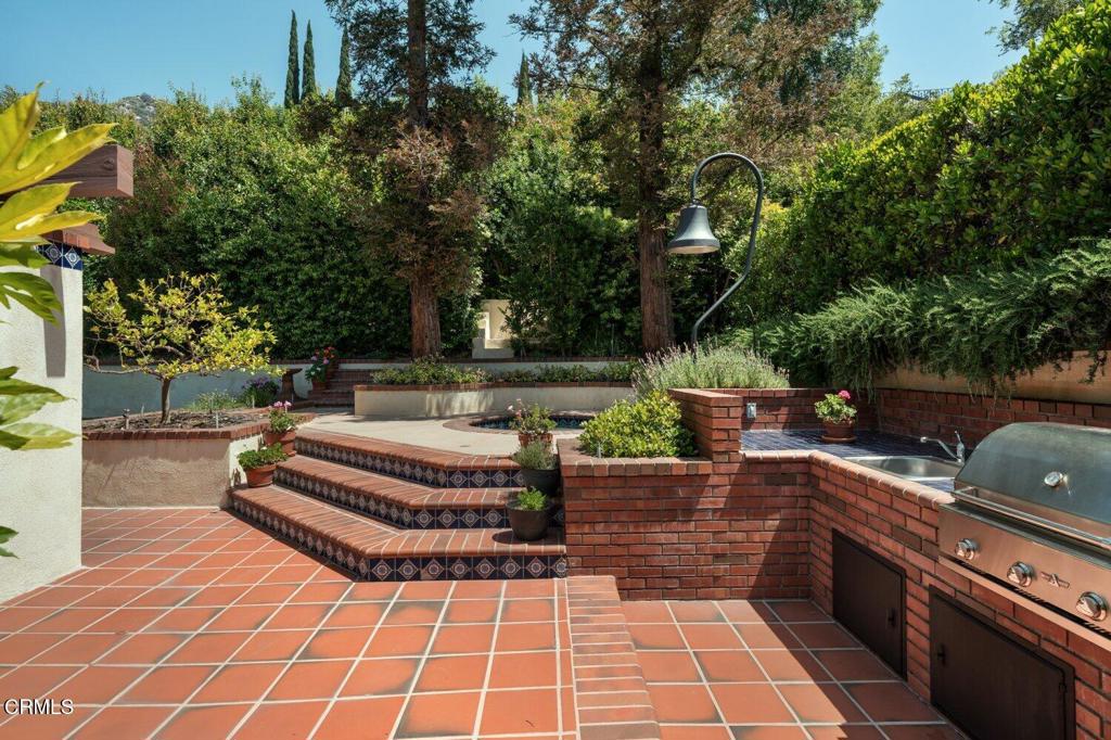 Property photo 32