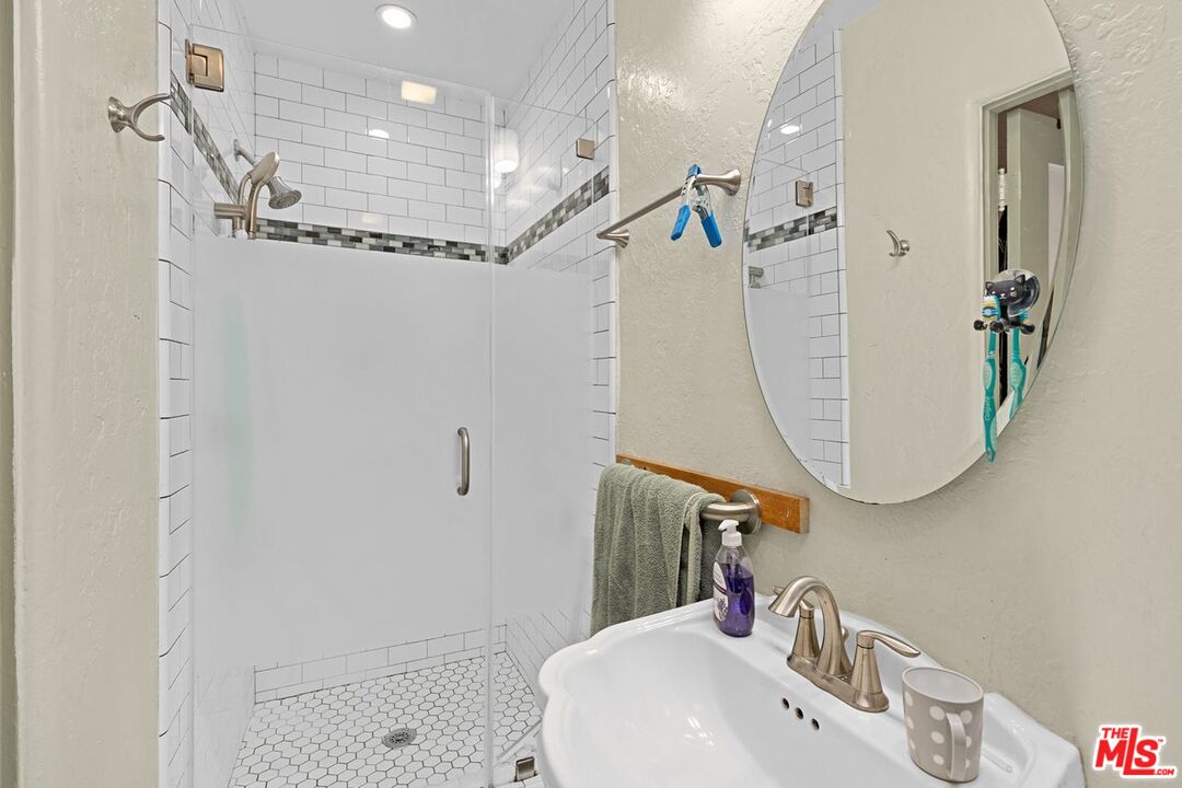 Property photo 25