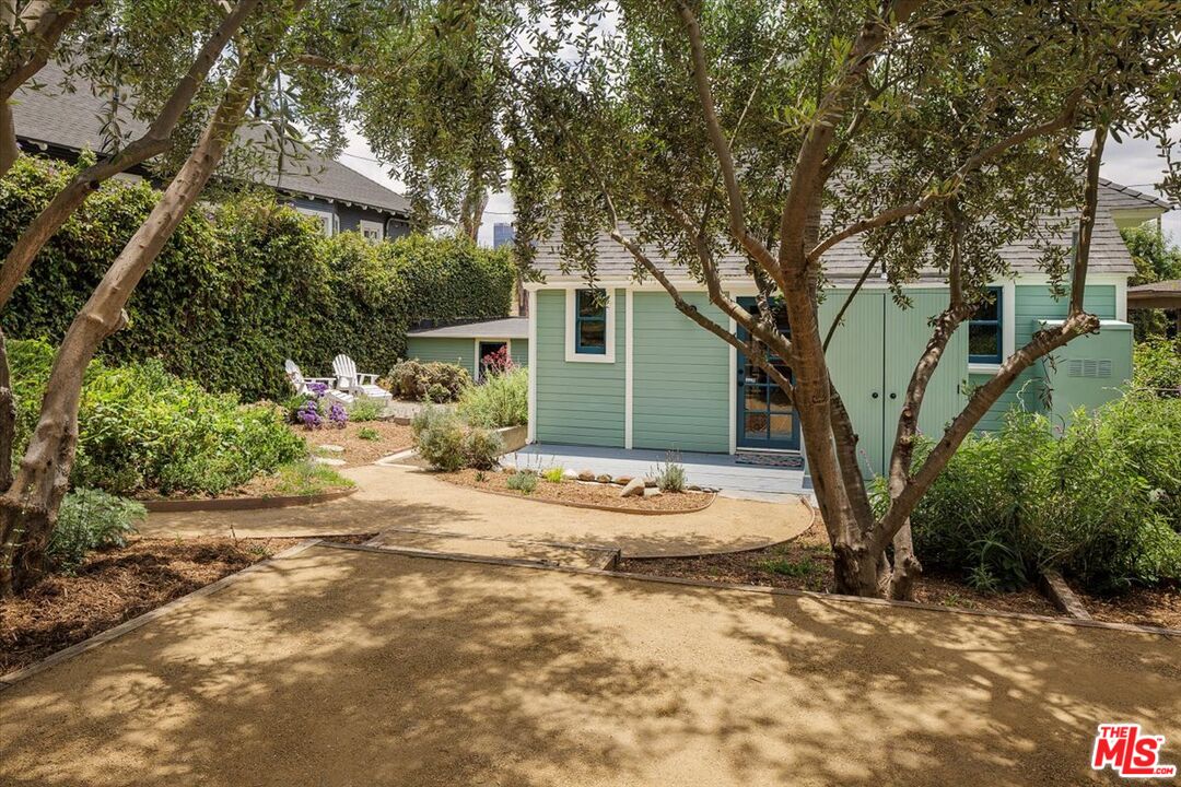 Property photo 33