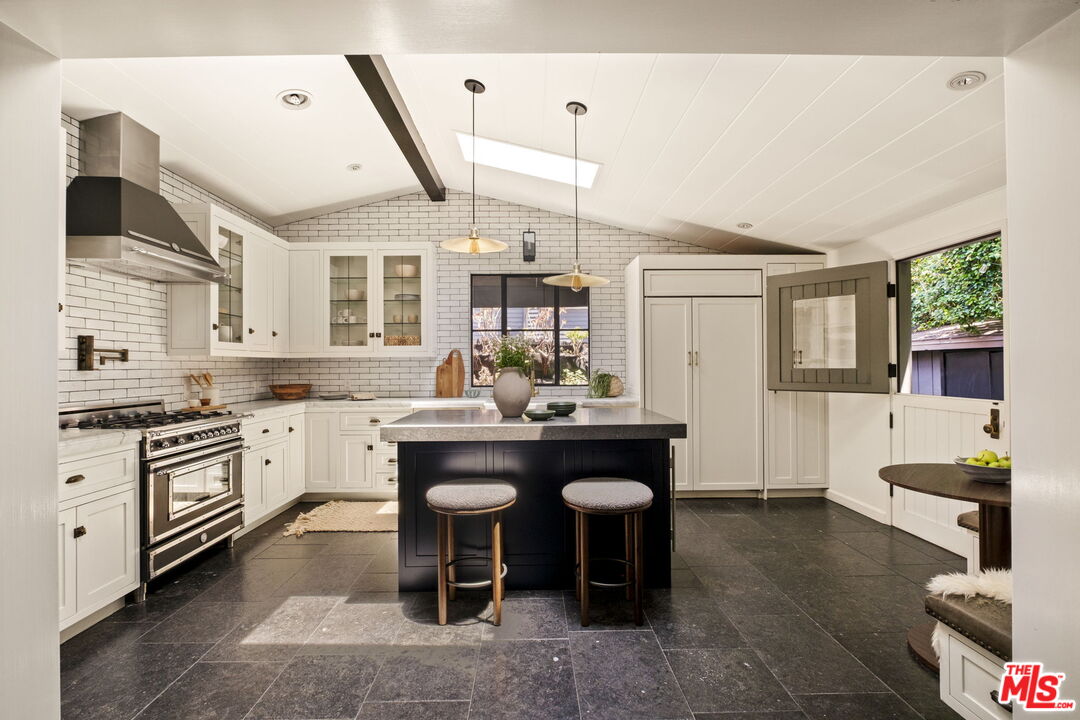 Property photo 34