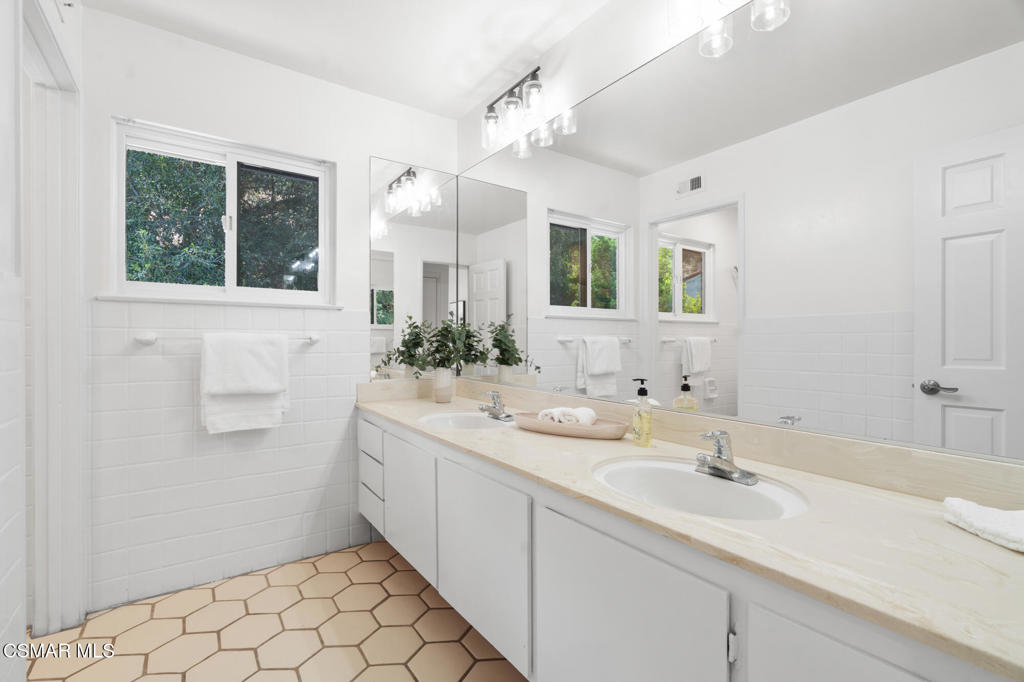 Property photo 51
