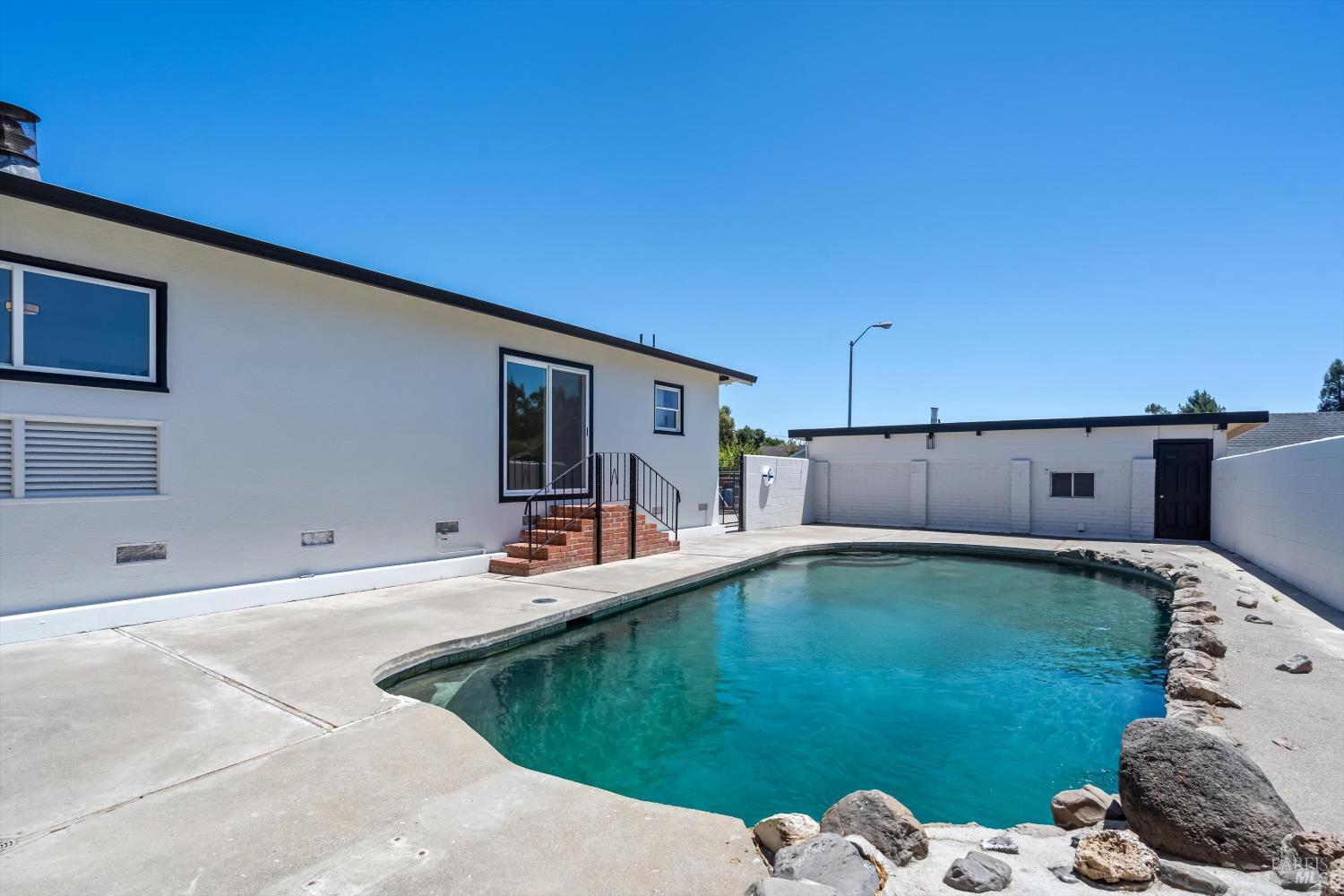 Property photo 32