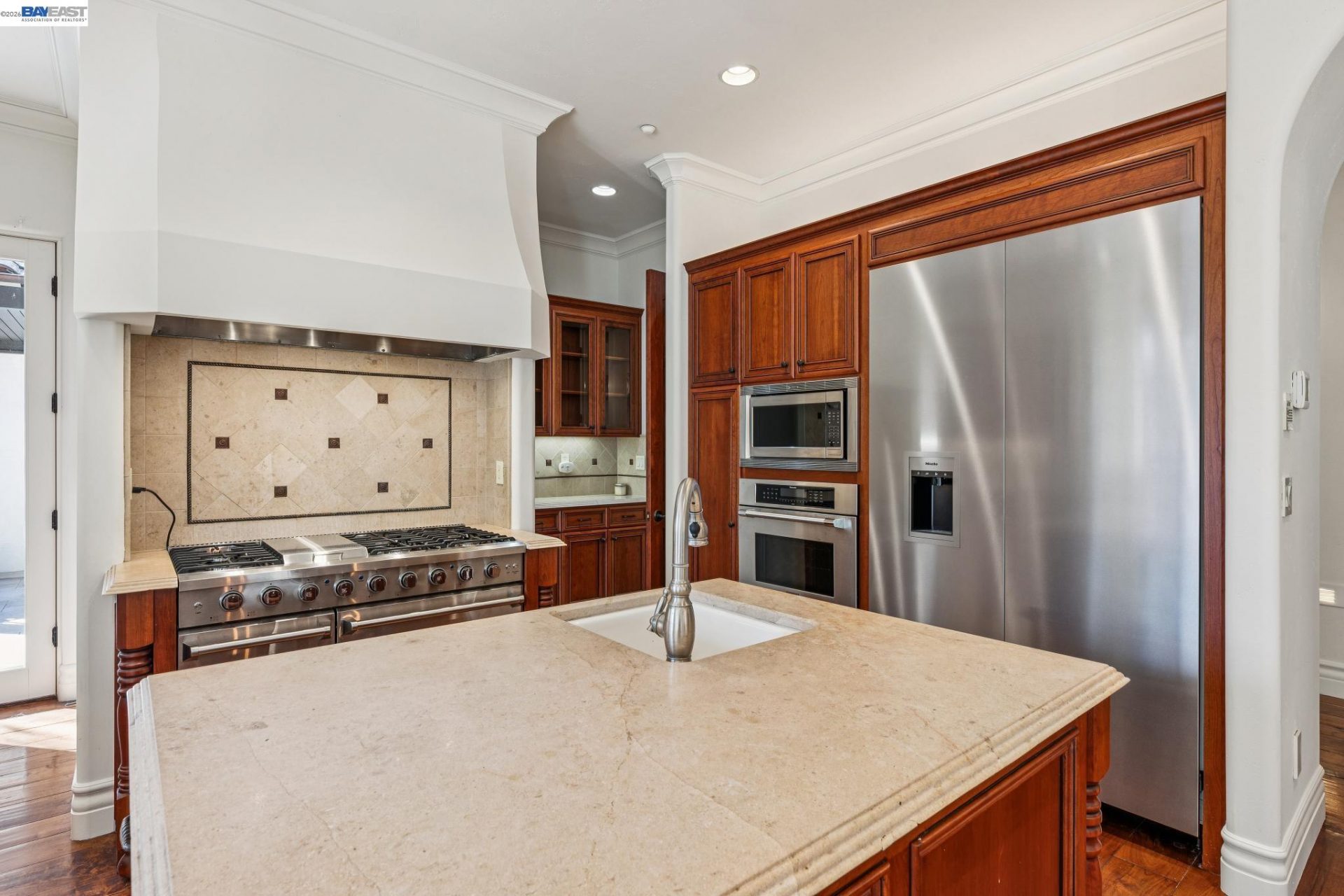 Property photo 32