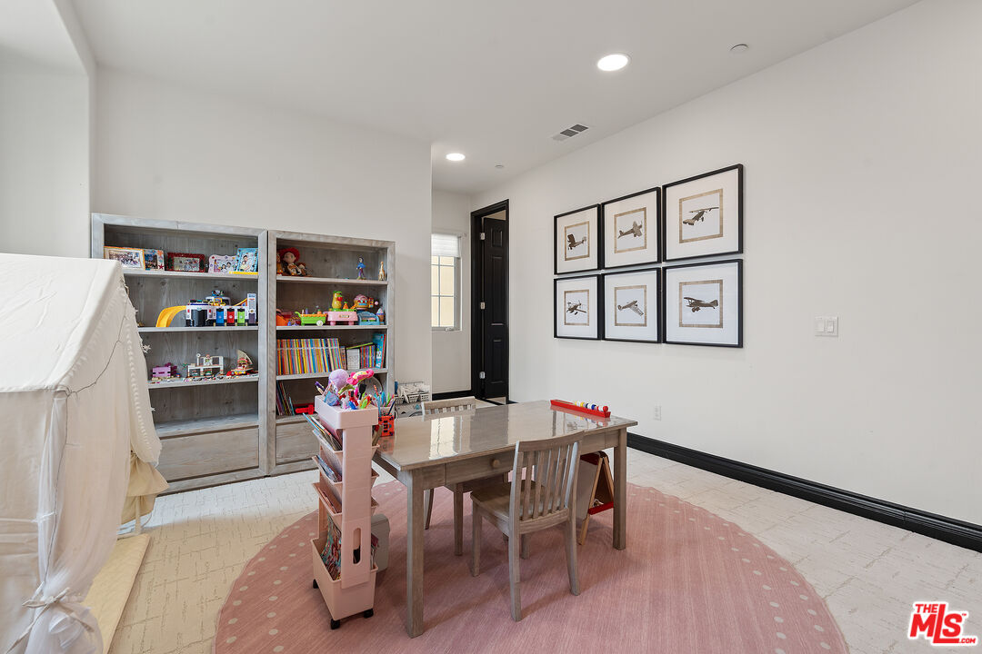 Property photo 50