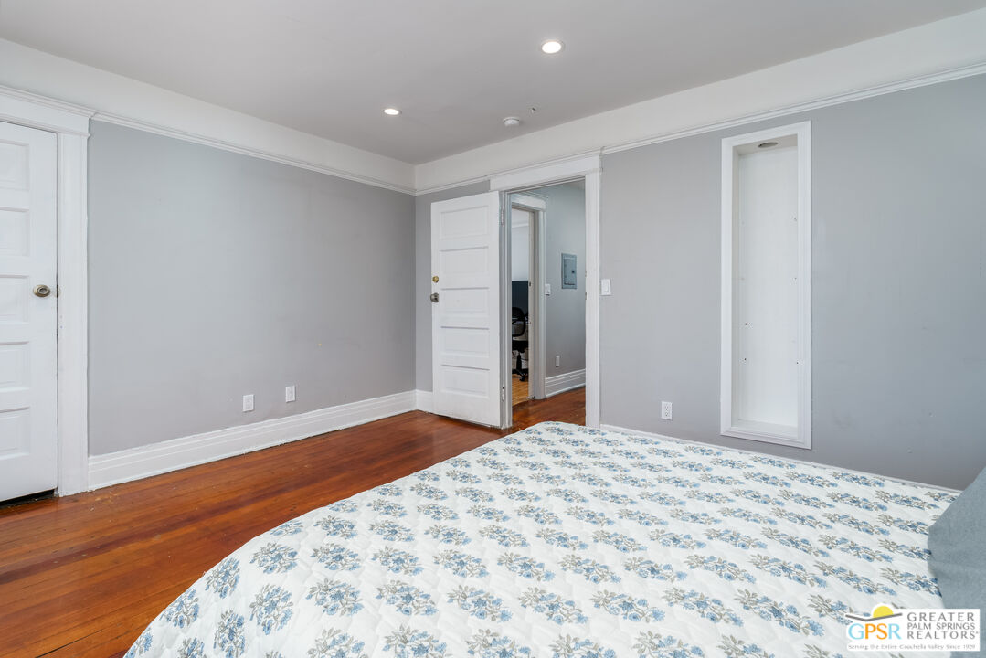 Property photo 24