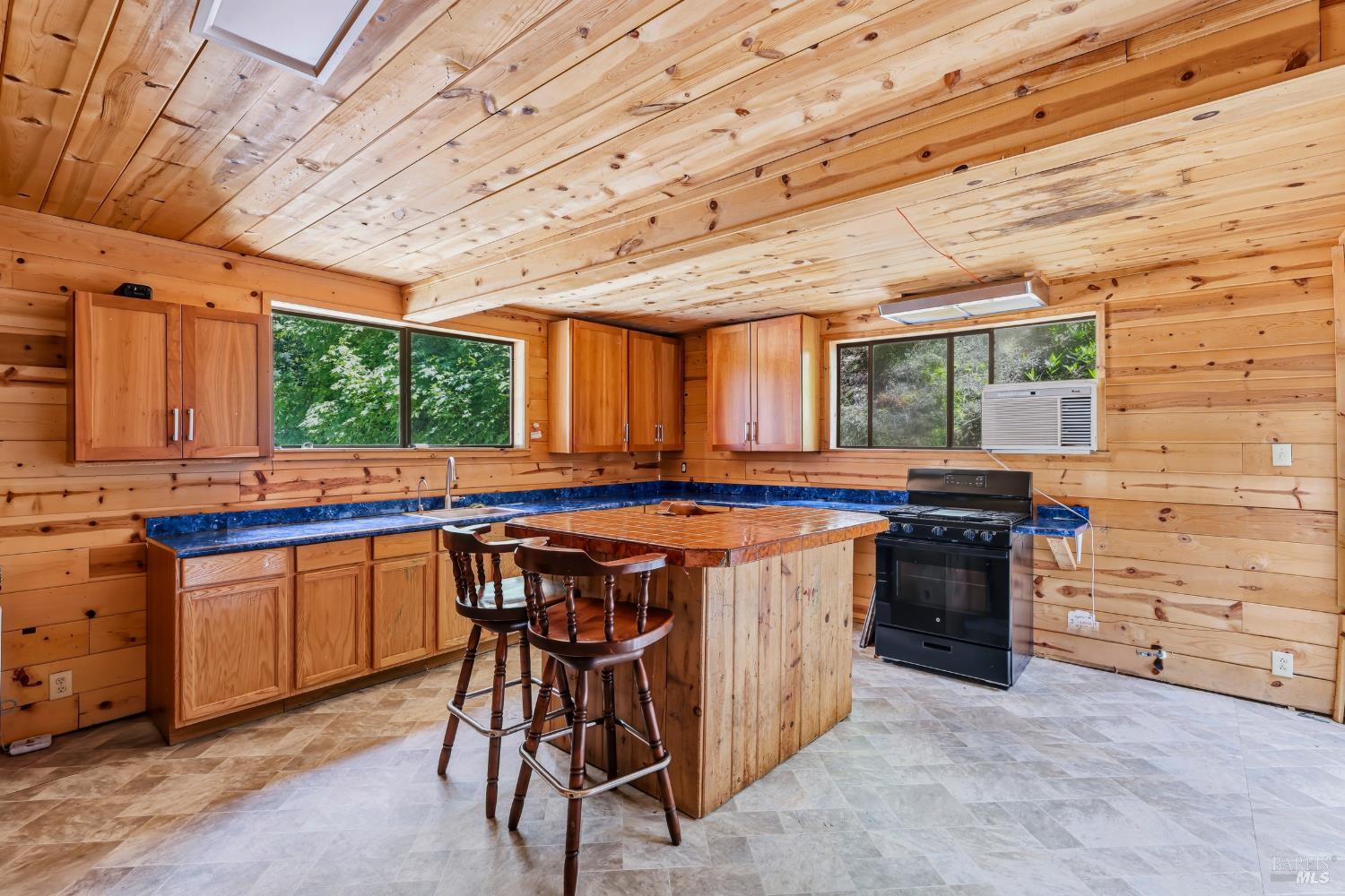 Property photo 28