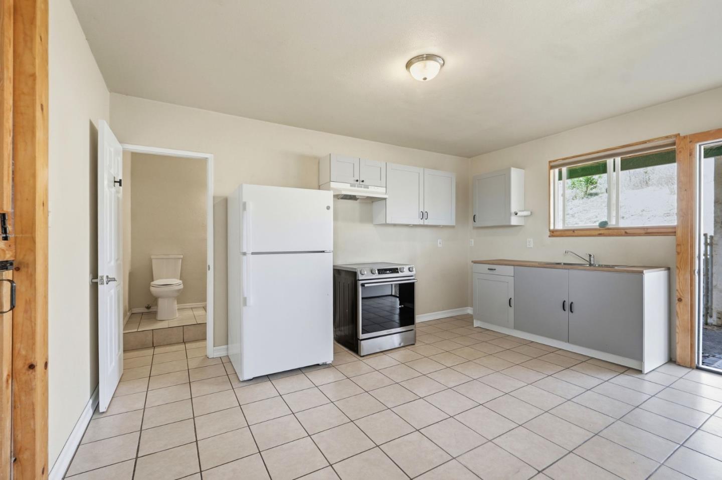 Property photo 40