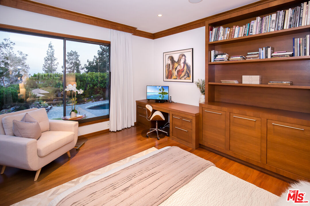 Property photo 33
