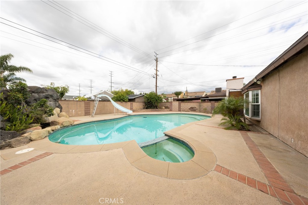 Property photo 37