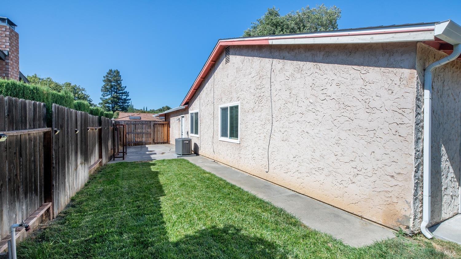 Property photo 38