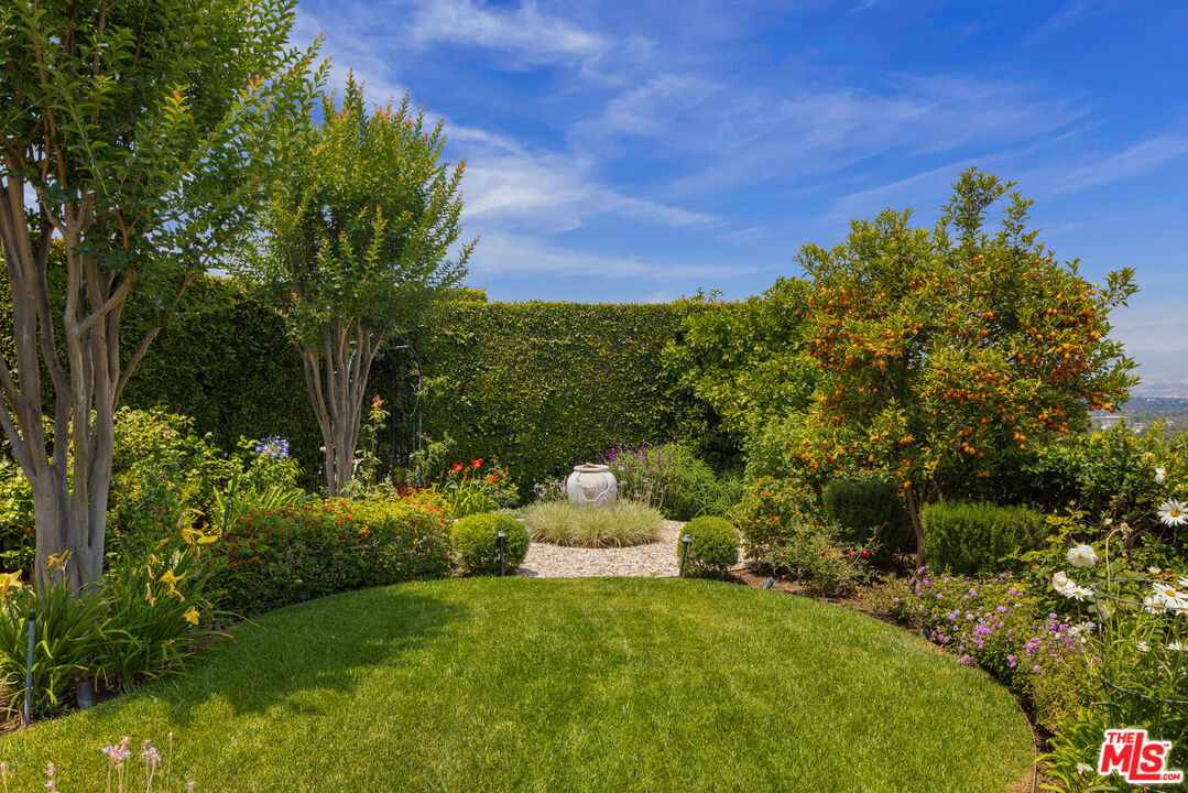 Property photo 32