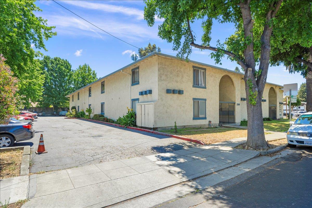Property photo 8