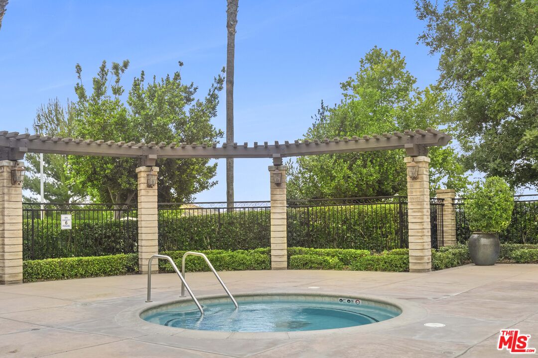 Property photo 43
