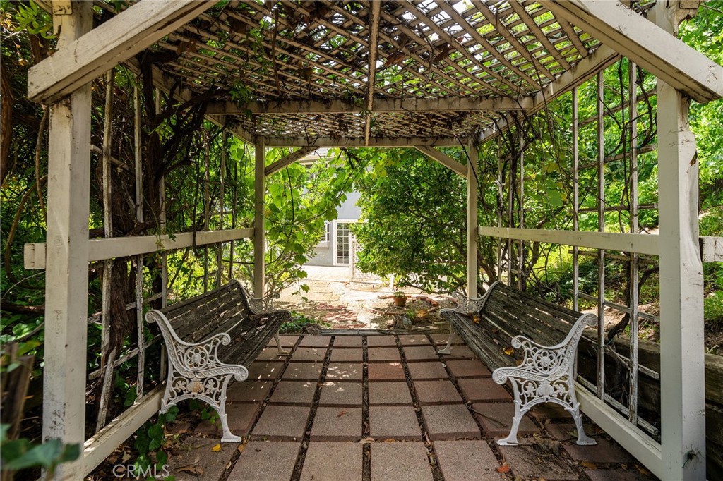 Property photo 32