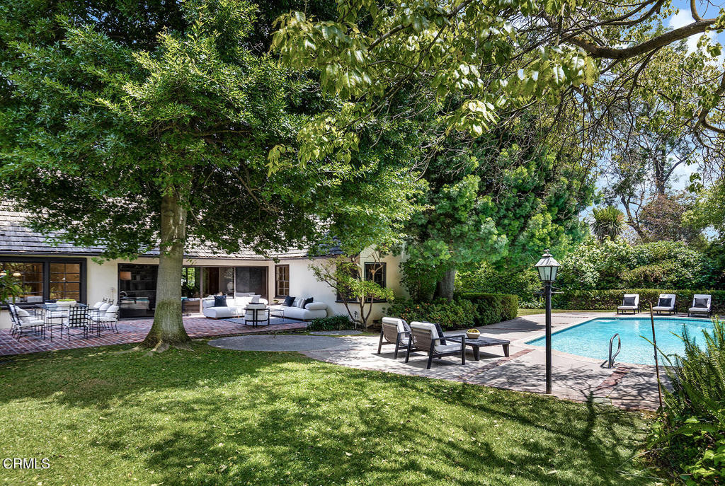 Property photo 38